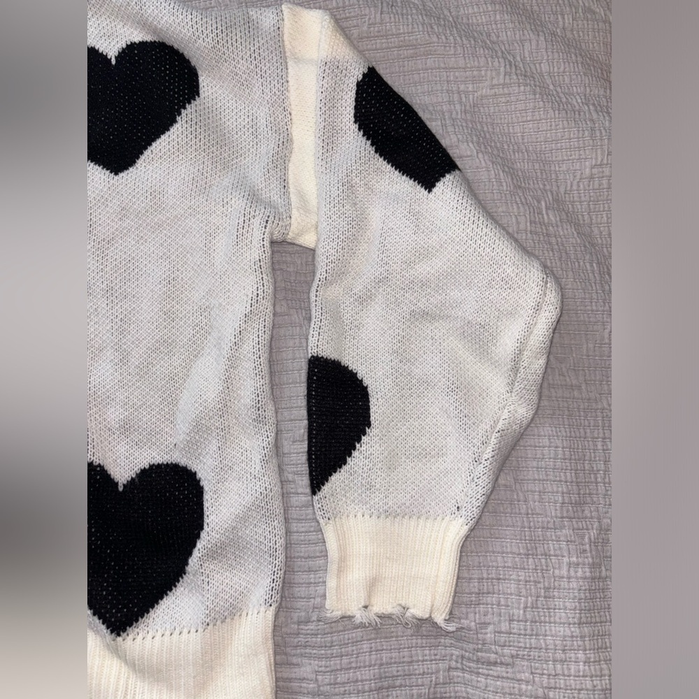 Distressed Heart Sweater - Picture 5 of 12